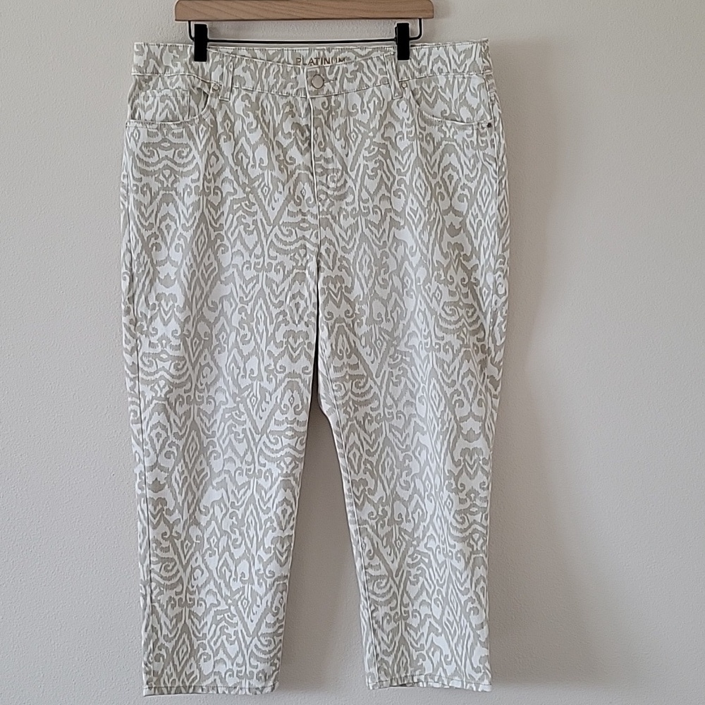 Chico's Platinum Denim White Tan Ikat‎ Print Size 16